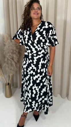 CurveWoW Angel Sleeve Wrap Dress Mono