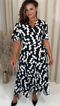 CurveWoW Angel Sleeve Wrap Dress Mono