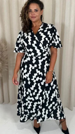 CurveWoW Angel Sleeve Wrap Dress Mono