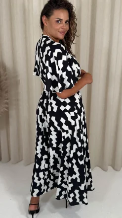 CurveWoW Angel Sleeve Wrap Dress Mono