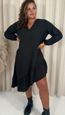 CurveWow Asymmetric Textured Hem V Neck Shift Dress Black