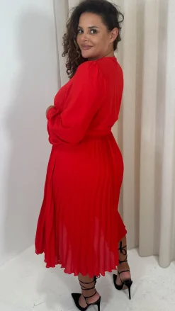 CurveWow Buckle Belt Pleated Midi Dress Red