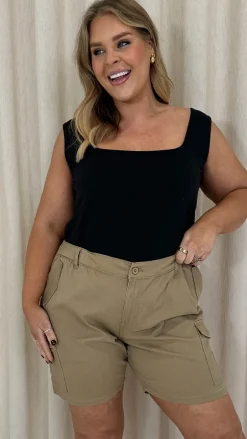 CurveWow Cargo Shorts Camel