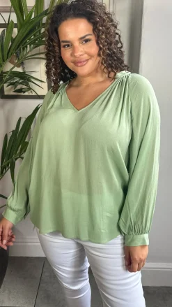 CurveWow Cheese Cloth Vneck Top Green