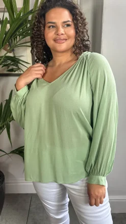 CurveWow Cheese Cloth Vneck Top Green