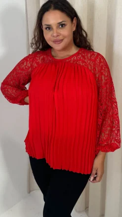 CurveWow Crochet Lace Pleated Swing Top Red