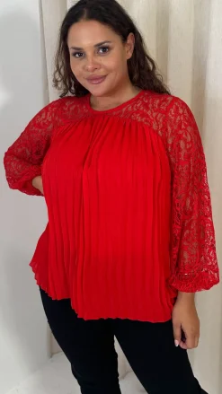 CurveWow Crochet Lace Pleated Swing Top Red