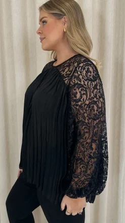 CurveWow Crochet Lace Pleated Swing Top Black