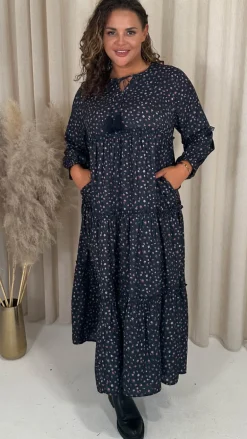 CurveWow Frill Tiered Maxi Dress Black Ditsy