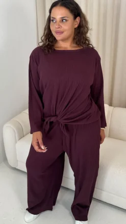 CurveWow Knot Front Lounge Set Wine