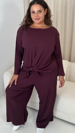 CurveWow Knot Front Lounge Set Wine