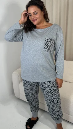 CurveWow Pocket Printed Long Sleeve Pyjama Set Leopard