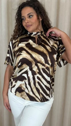 CurveWow Printed Satin Keyhole Top Animal