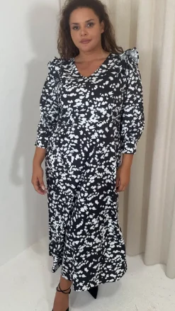 CurveWow Ruffle Shoulder V Neck Midi Dress Mono Smudge