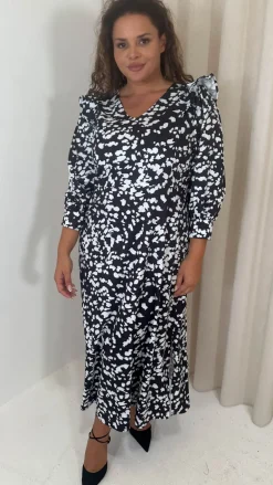 CurveWow Ruffle Shoulder V Neck Midi Dress Mono Smudge