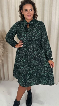 CurveWow Shirred Waist Tie Neck Dress Black & Green Ditsy