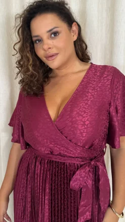 CurveWow Short Sleeve Pleated Midi Dress Wine Animal