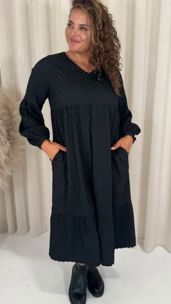 CurveWow Textured V Neck Smock Dress Black