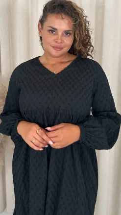 CurveWow Textured V Neck Smock Dress Black