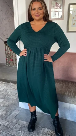 CurveWow Textured V Neck Long Sleeve Midi Dress Green