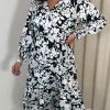 CurveWow Tiered Hem Maxi Dress Mono Floral