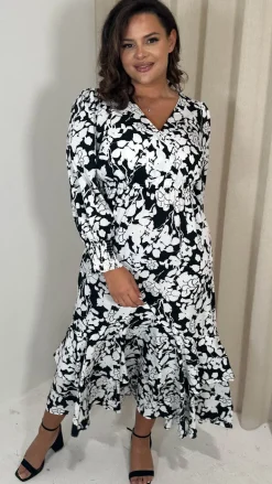 CurveWow Tiered Hem Maxi Dress Mono Floral